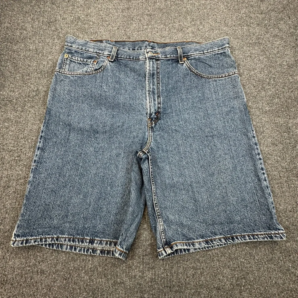 Levis size note